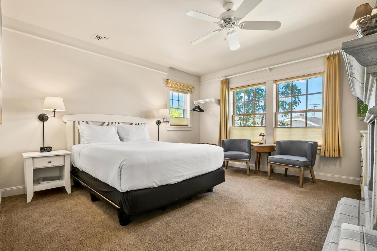 Saratoga Inn Langley Eksteriør billede